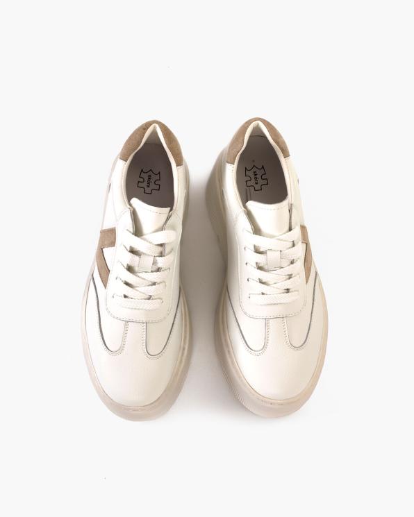Białe sneakersy damskie ze skóry licowej na koturnie 105-56766-BIAŁY