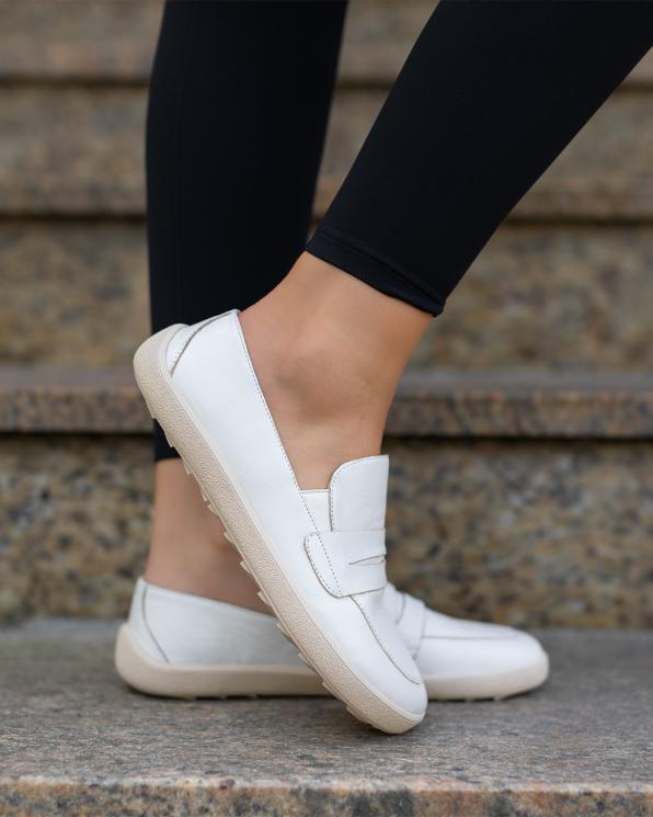 Białe mokasyny damskie z naturalnej skóry licowej barefoot 148-34062-BEŻ