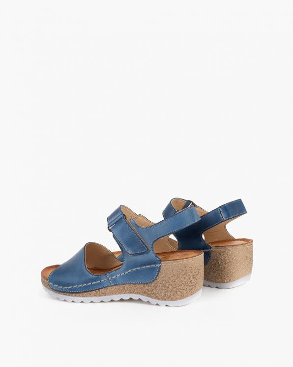 Niebieskie sandały damskie skórzane na koturnie 110-474-JEANS