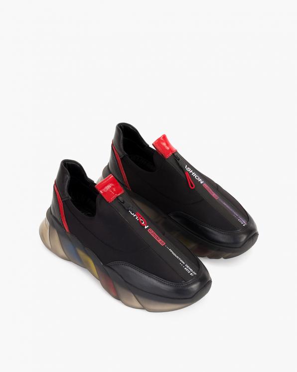 Czarno-czerwone sneakersy materiałowe z lampasem 086-306-CZAR-CZE