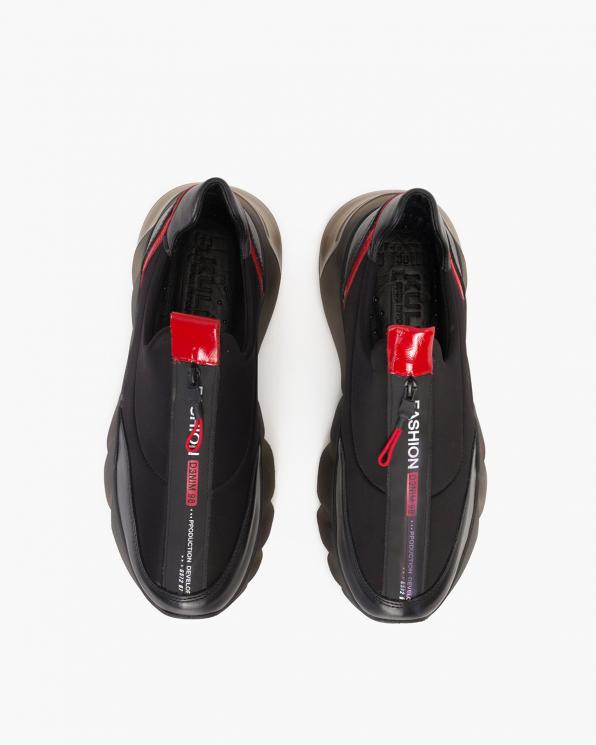 Czarno-czerwone sneakersy materiałowe z lampasem 086-306-CZAR-CZE