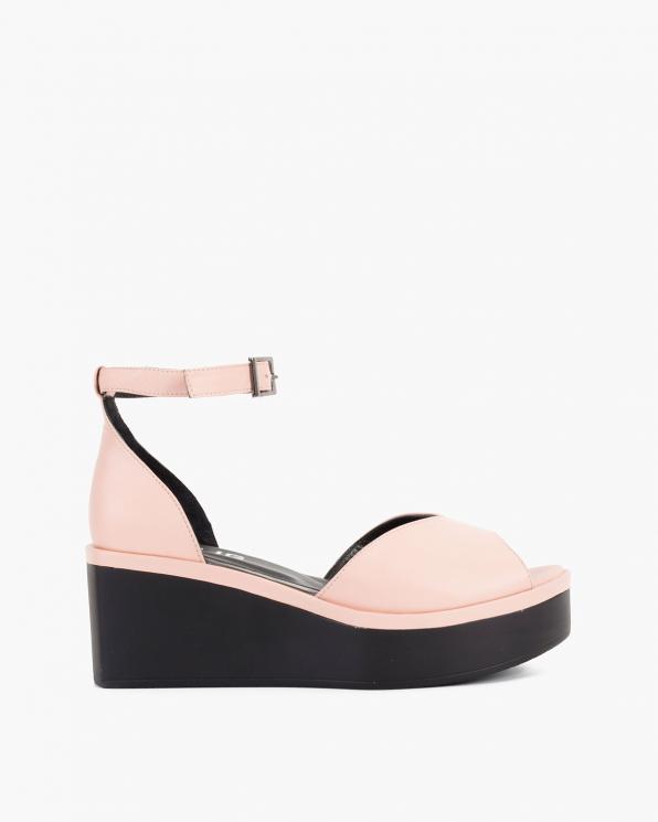 Pudrowe sandały damskie skórzane na koturnie 126-2301-PINK