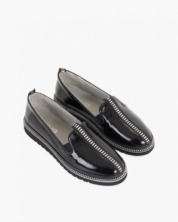 Czarne mokasyny damskie lakierowane z lampasem 108-70-CZARNY