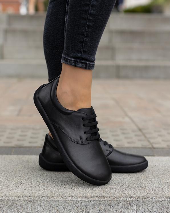 Czarne adidasy damskie sznurowane ze skóry naturalnej 148-52062-CZARNY